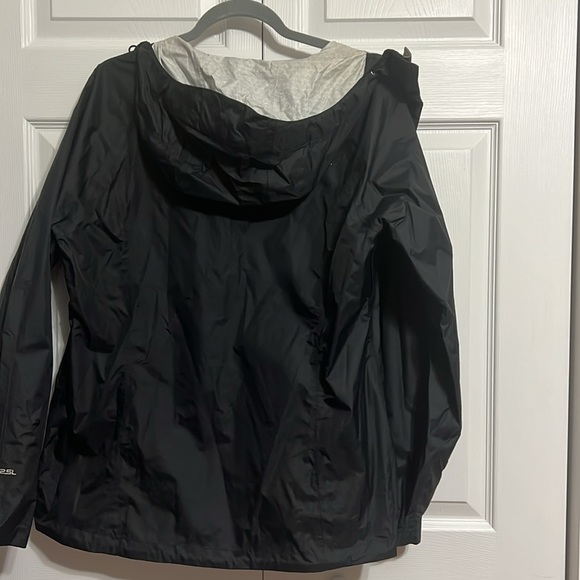 North face rain jacket - Picture 6 of 6